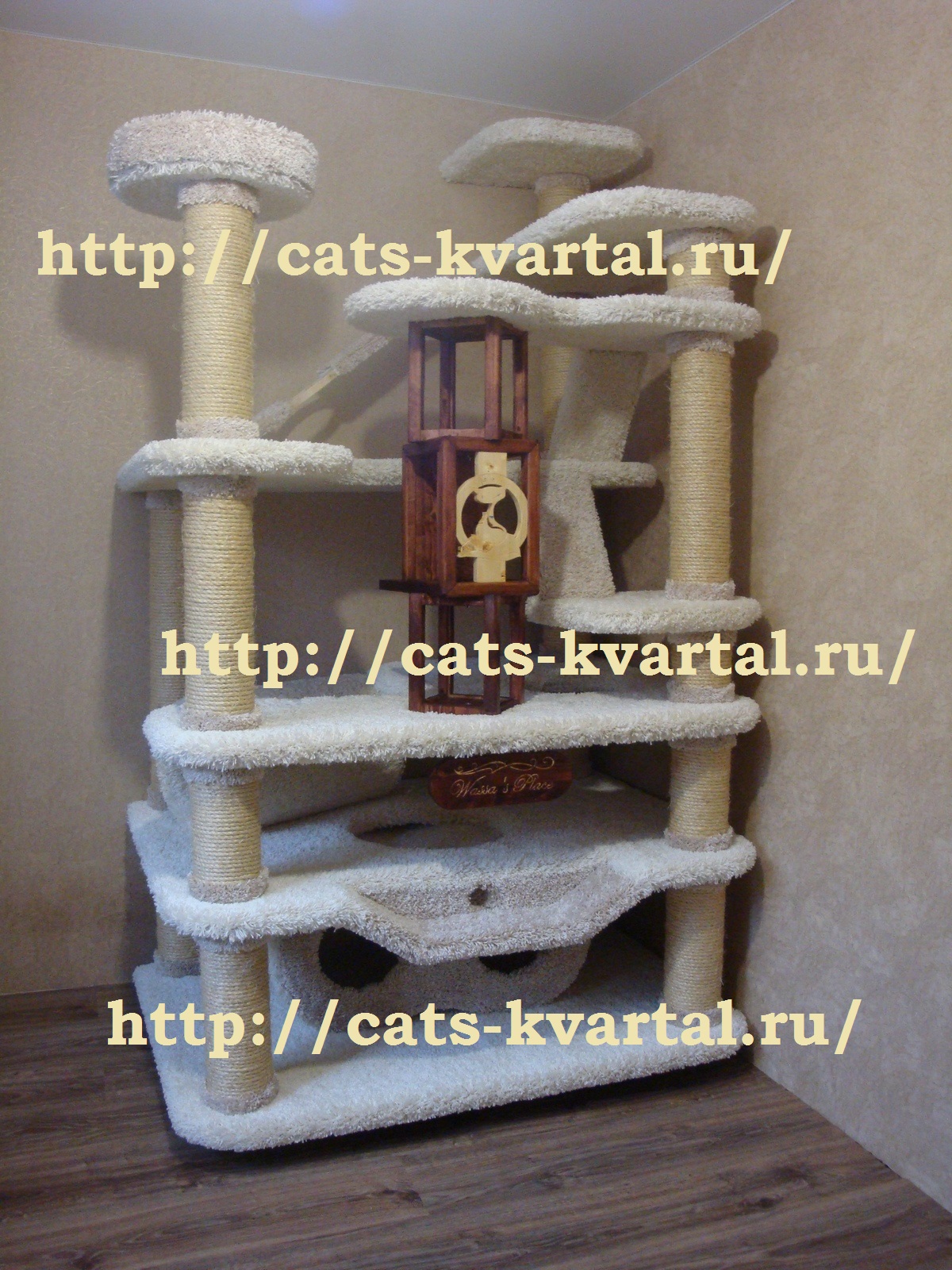 Дизайнерский комплекс для кошек с декором из дерева(сосна)-от 70000 руб.